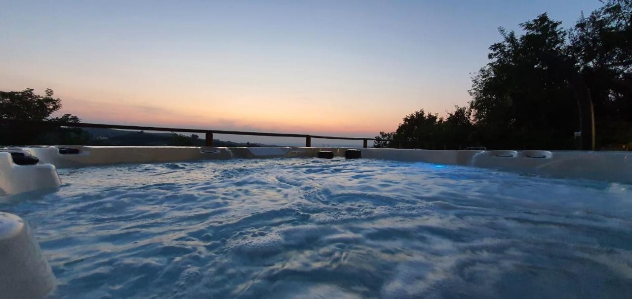 Vila Le Rose Di Mapi Mango Exteriér fotografie