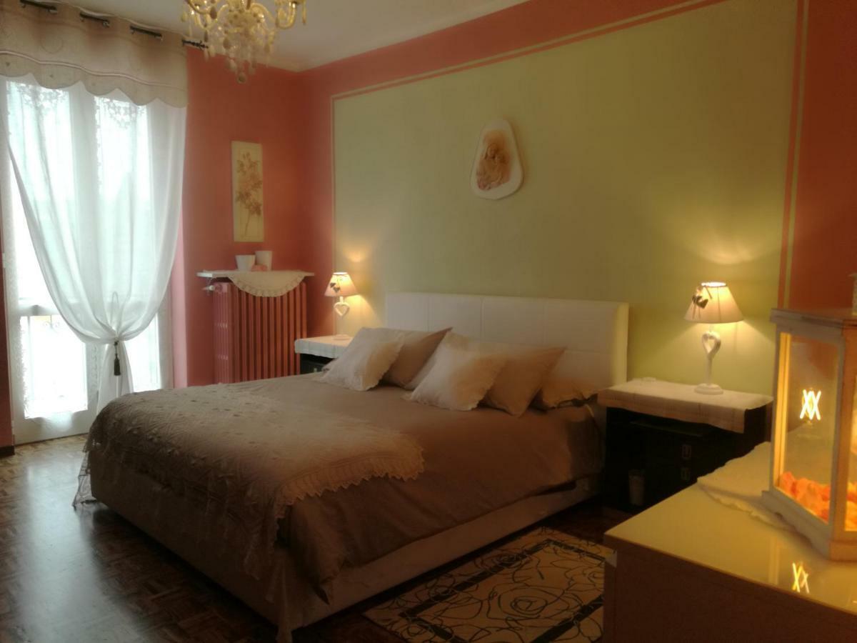 Vila Le Rose Di Mapi Mango Exteriér fotografie